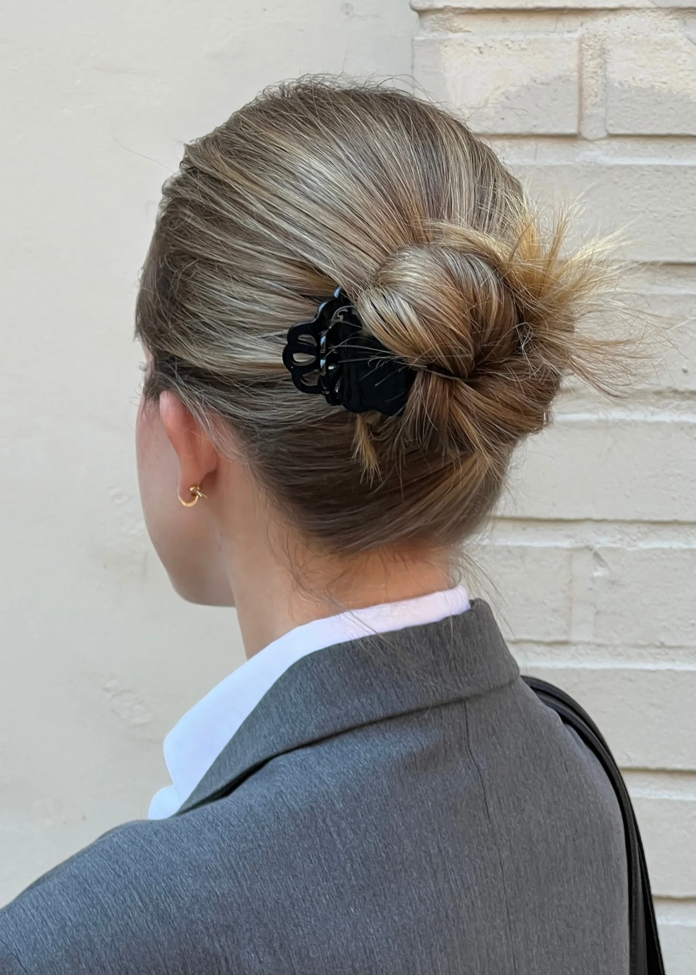 Muse Clip in Black - Image 3